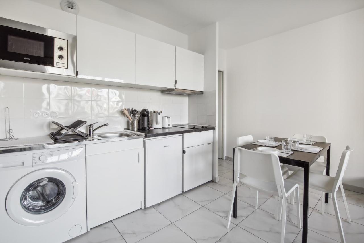 Chic Apart With Balcony Near Paris Apartment อีวรี-ซูร์-แซ็น ภายนอก รูปภาพ